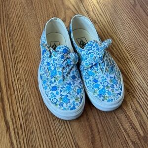 Women’s VANS - Sz 8.5 - blue floral